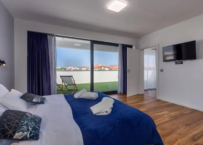 Aurus - Luxury 5 Bedroom Vir