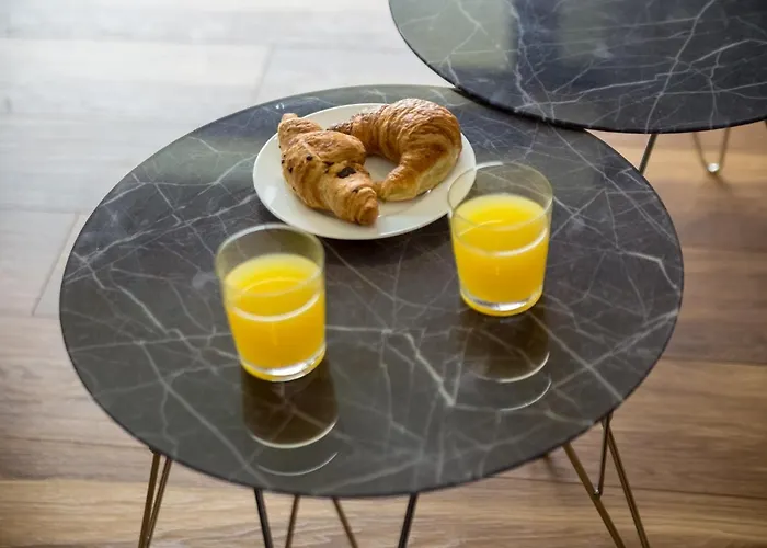 Aurus - Luxury 5 Bedroom