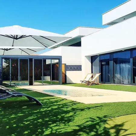 Aurus - Luxury 5 Bedroom Villa Vir