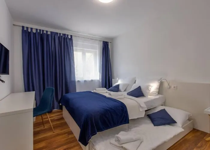 Aurus - Luxury 5 Bedroom Villa Vir