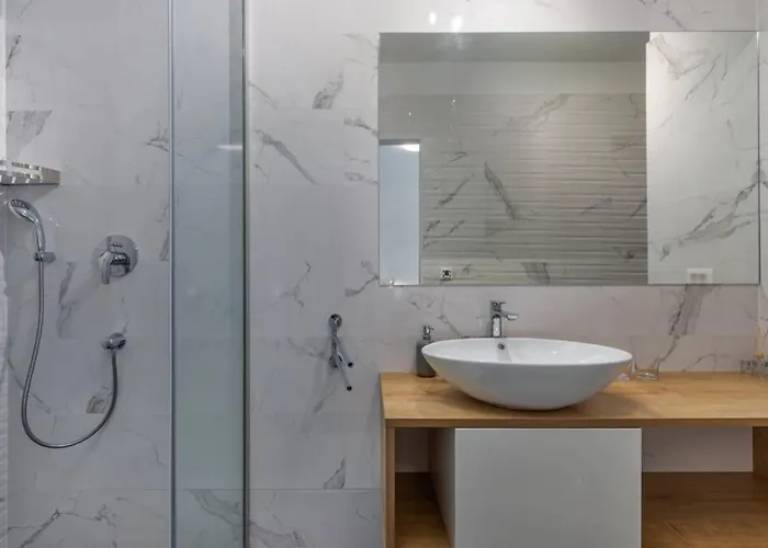 Aurus - Luxury 5 Bedroom Villa