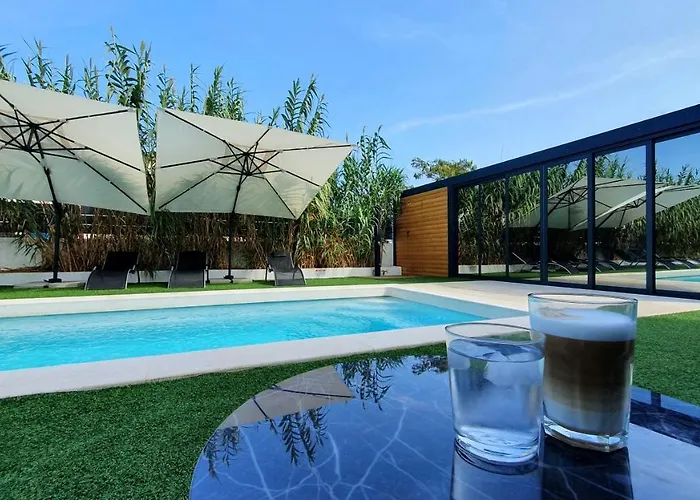 Villa Aurus - Luxury 5 Bedroom *